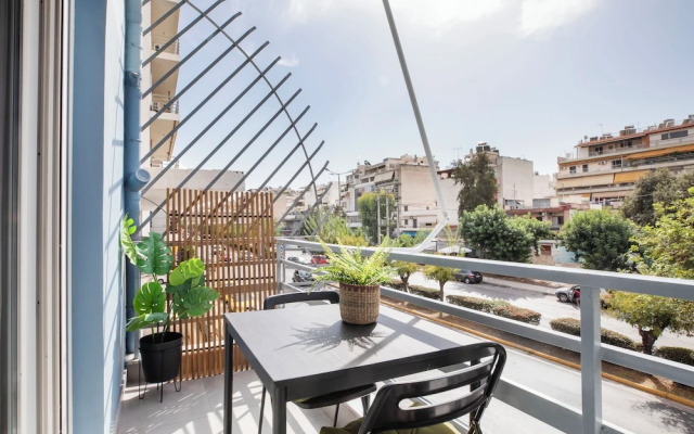 Bask - Chic 2 Bedroom Apt in Athens