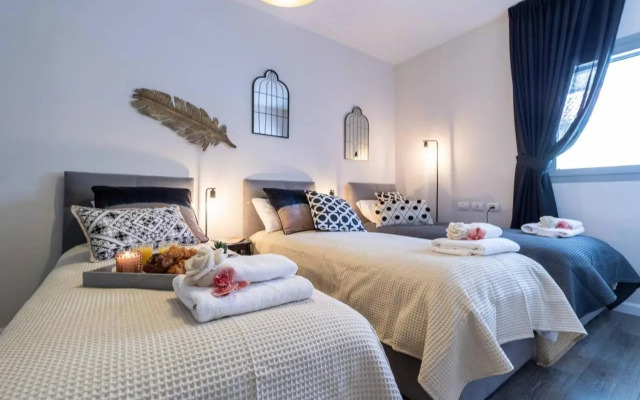 King David Residence Luxury 4 BD/Pool/Gym/Parking