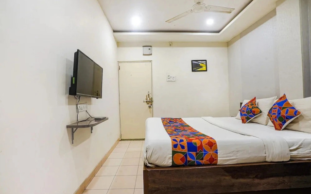Cafe 8 by OYO Rooms