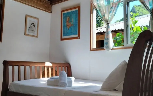 Villa Temae Beach