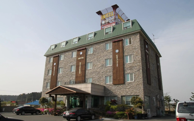 Western Hotel