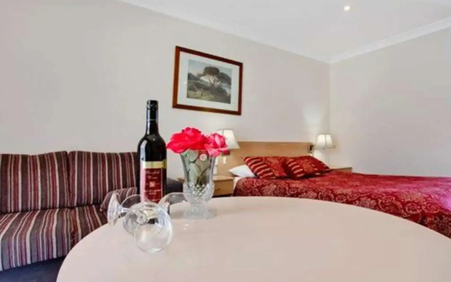 Bushmans Motor Inn