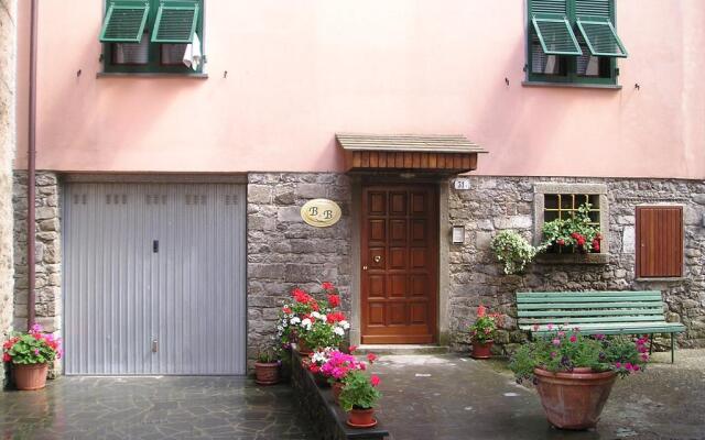 Antica Porta delle Cinque Terre