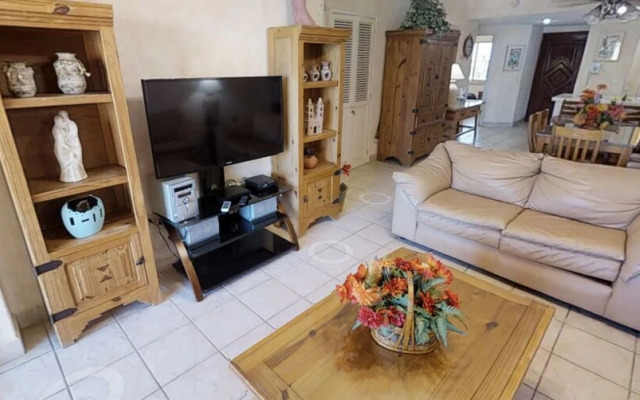 Princessa 2BR B 207-v by Casago