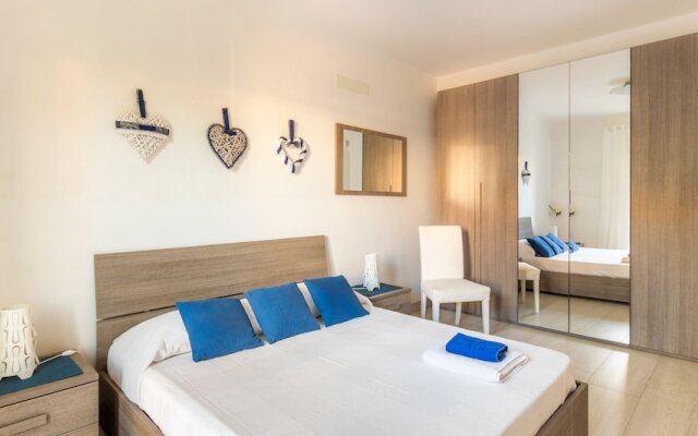 Dolce Mare, Villas