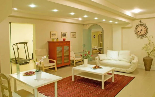 Anemolia Resort