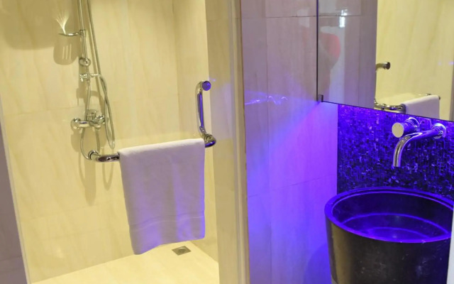Ista Suites Seef
