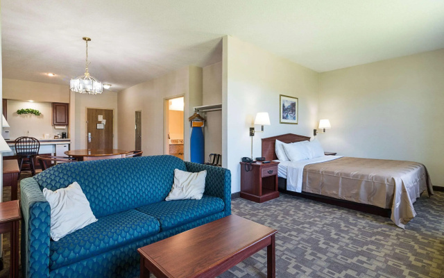 Quality Inn & Suites Schoharie near Howe Caverns