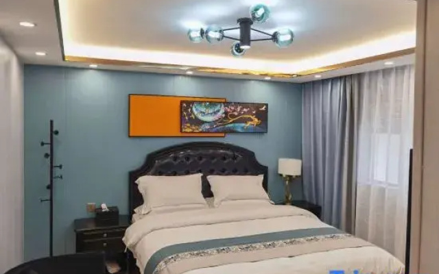 Violet Art Hotel (Yueyanglou Pedestrian Street Branch)