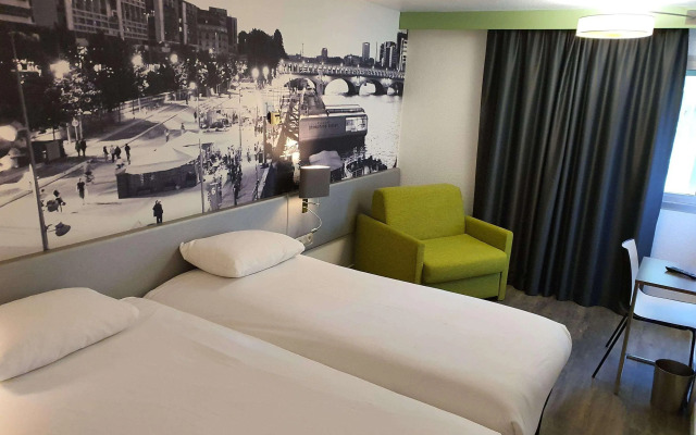 ibis Styles Paris Tolbiac Bibliotheque