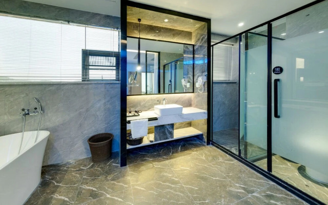 W Kardon Hotel