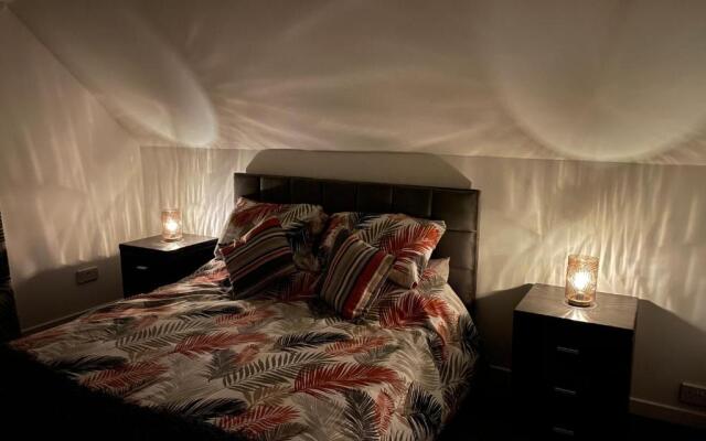 The Steading with 7 Seater Hot Tub Aberdeenshire