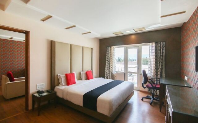 Capital O 30441 Hotel Durgada Siri