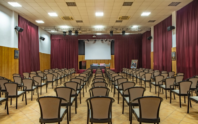 Best Western Odyess Park Hotel