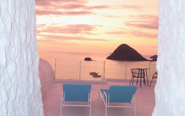 Loccal Collection Hotel