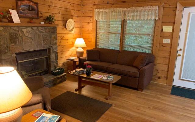 Misty Creek Log Cabins