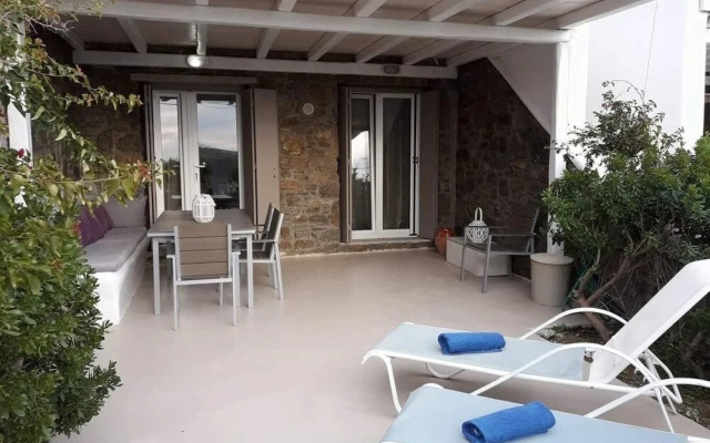 HELEN HOUSE-Minimal Perfection