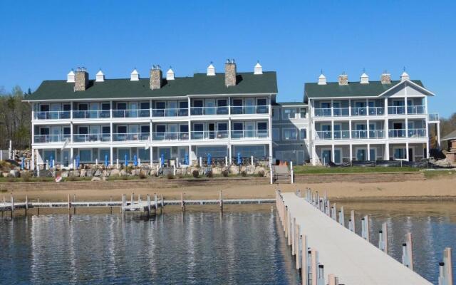 Quarterdeck Resort & Restaurant