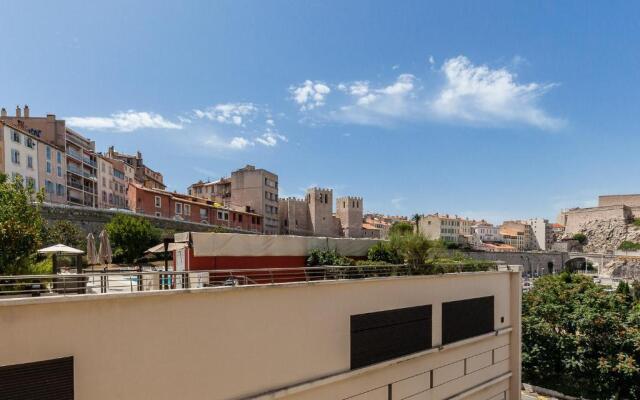 Chez Nous - 7 Appartements sur le Vieux Port