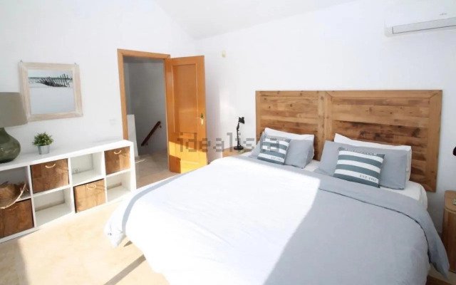 South faced 4 bdrm townhouse with pool in Marbella