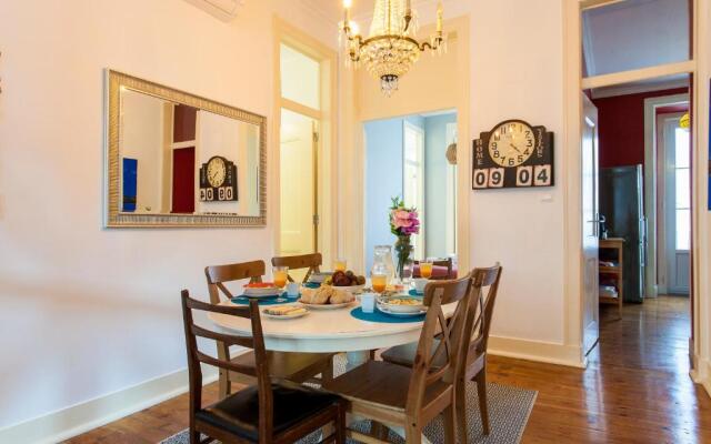 Bairro Alto 3 Bedroom Patio Flat!