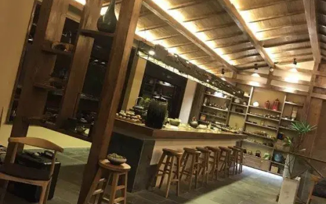 Xiangjian Chashe Hostel