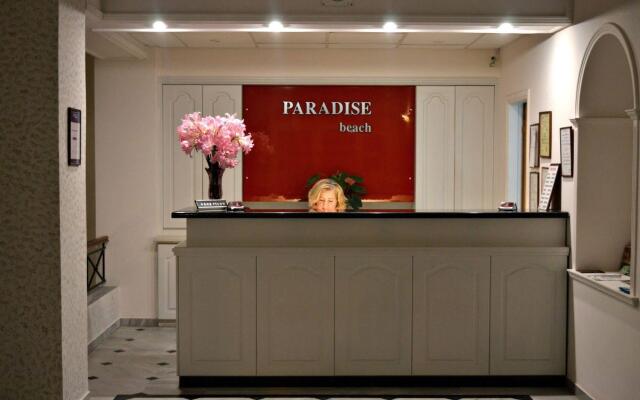 Chryssi Akti & Paradise Beach