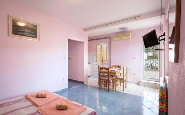 Apartments Antic