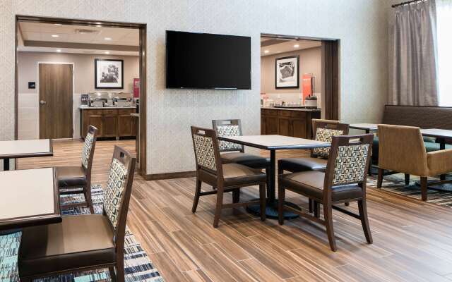 Hampton Inn & Suites Hudson