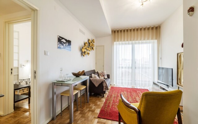 Dot Oporto Flats by Porto City Hosts