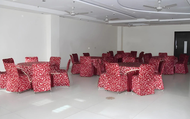 OYO 11629 Hotel Sunshine Inn
