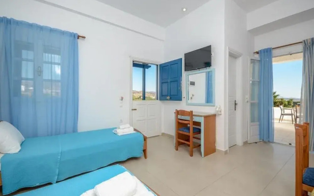 Crystal Naxos 2 Apartments at Mikri Vigla