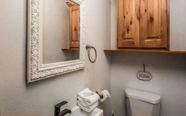 Benji's Canyon by Ruidoso Vacation Rentals