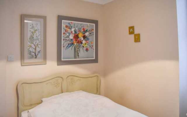 Quirky 1 Bedroom Apartment at Seven Dials