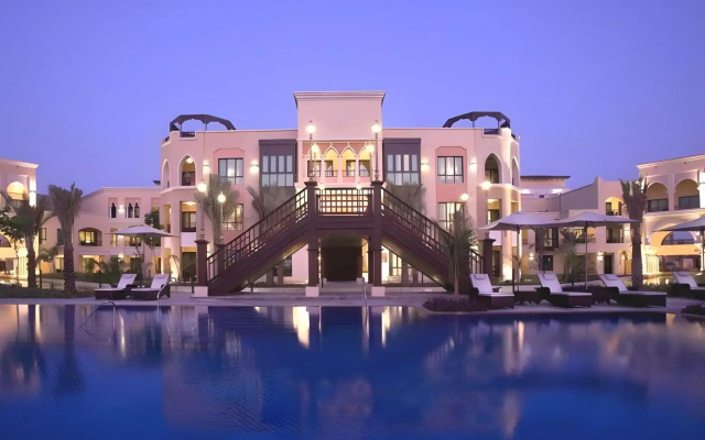 Shangri-La Hotel Apartments Qaryat Al Beri