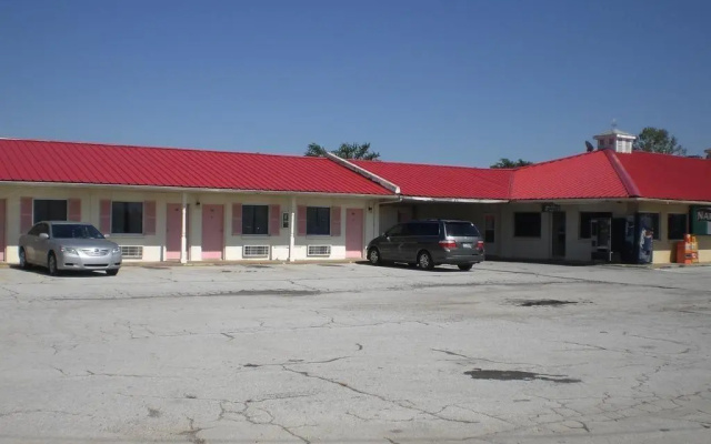 Super 7 Inn Siloam Springs