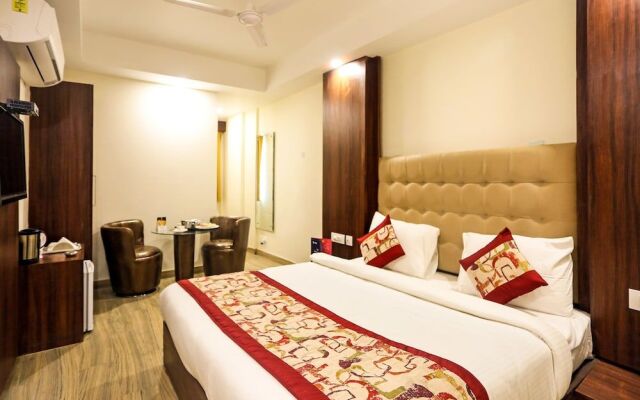 Capital O 8236 The Kailash Dev Hotel