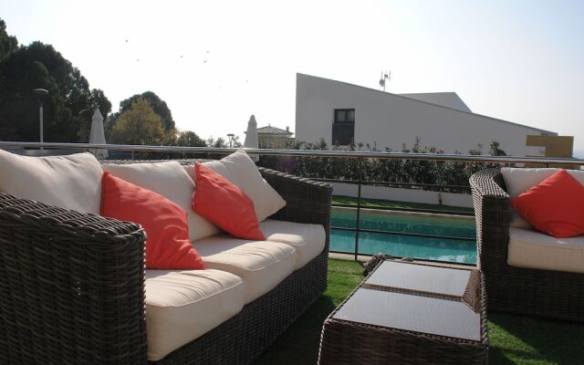 Scenic Villa in Palau Saverdera With Private Swimming Pool