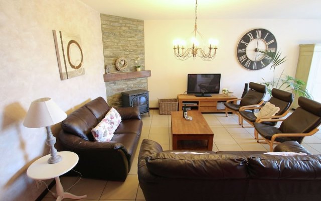 House with 4 Bedrooms in Bertrix, with Enclosed Garden And Wifi