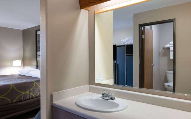 Super 8 by Wyndham Belgrade/Bozeman Airport