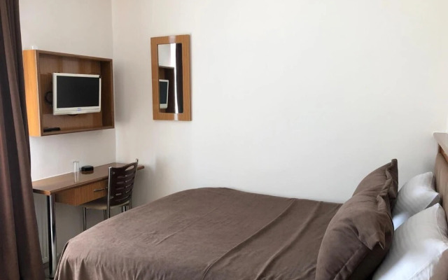 Gulistan Hotel