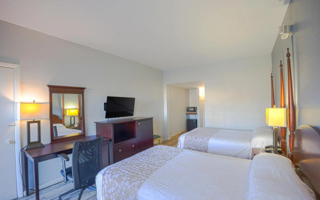 Sunrise Inn by OYO Titusville FL