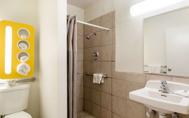 Motel 6 Del Rio, TX