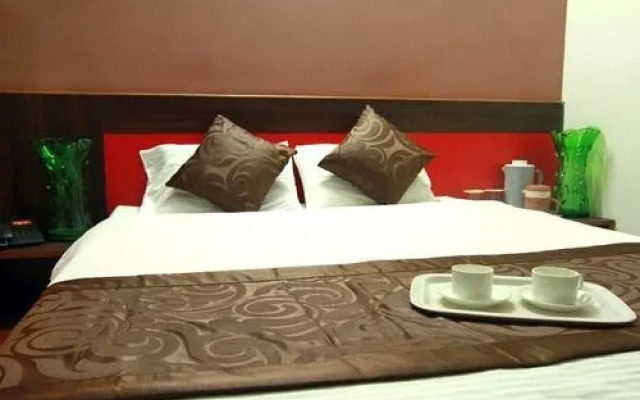 OYO 5658 Hotel In City