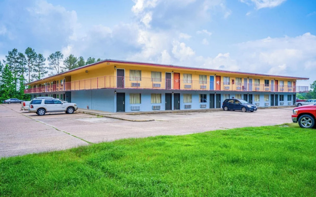 Economy Inn By OYO Livingston TX Hwy 59