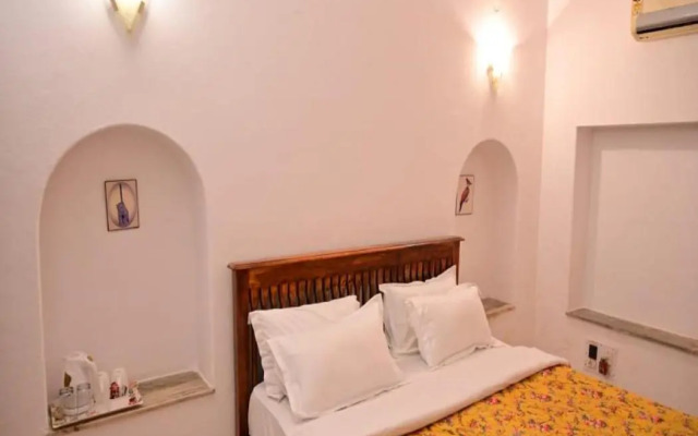 Leopard Lair Ananta Express