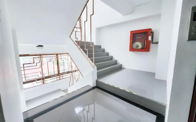 RoomQuest Ladprao Soi 1