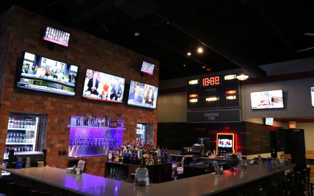 Rodeway Inn McPherson East