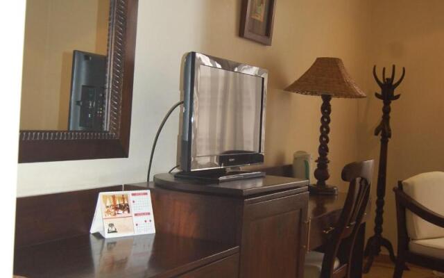 New Safari Hotel