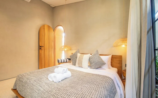 Stylish 5BR Boho Hideaway, 5 Minutes From Bingin